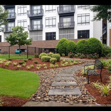 Luxury Apartment Wifi, Gym, Pool, Shops & Food! Unit 329 Charlotte Esterno foto