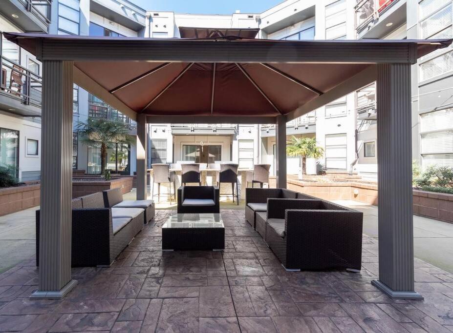Luxury Apartment Wifi, Gym, Pool, Shops & Food! Unit 329 Charlotte Esterno foto